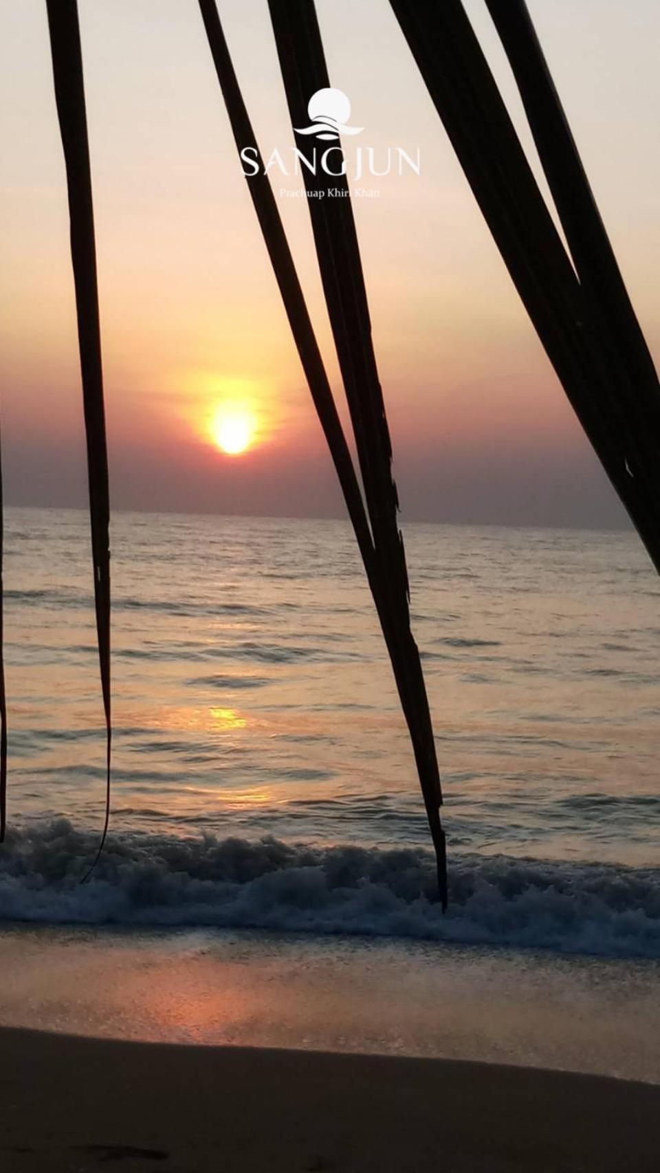 Sangjun On Beach Resort Bang Saphan Zewnętrze zdjęcie