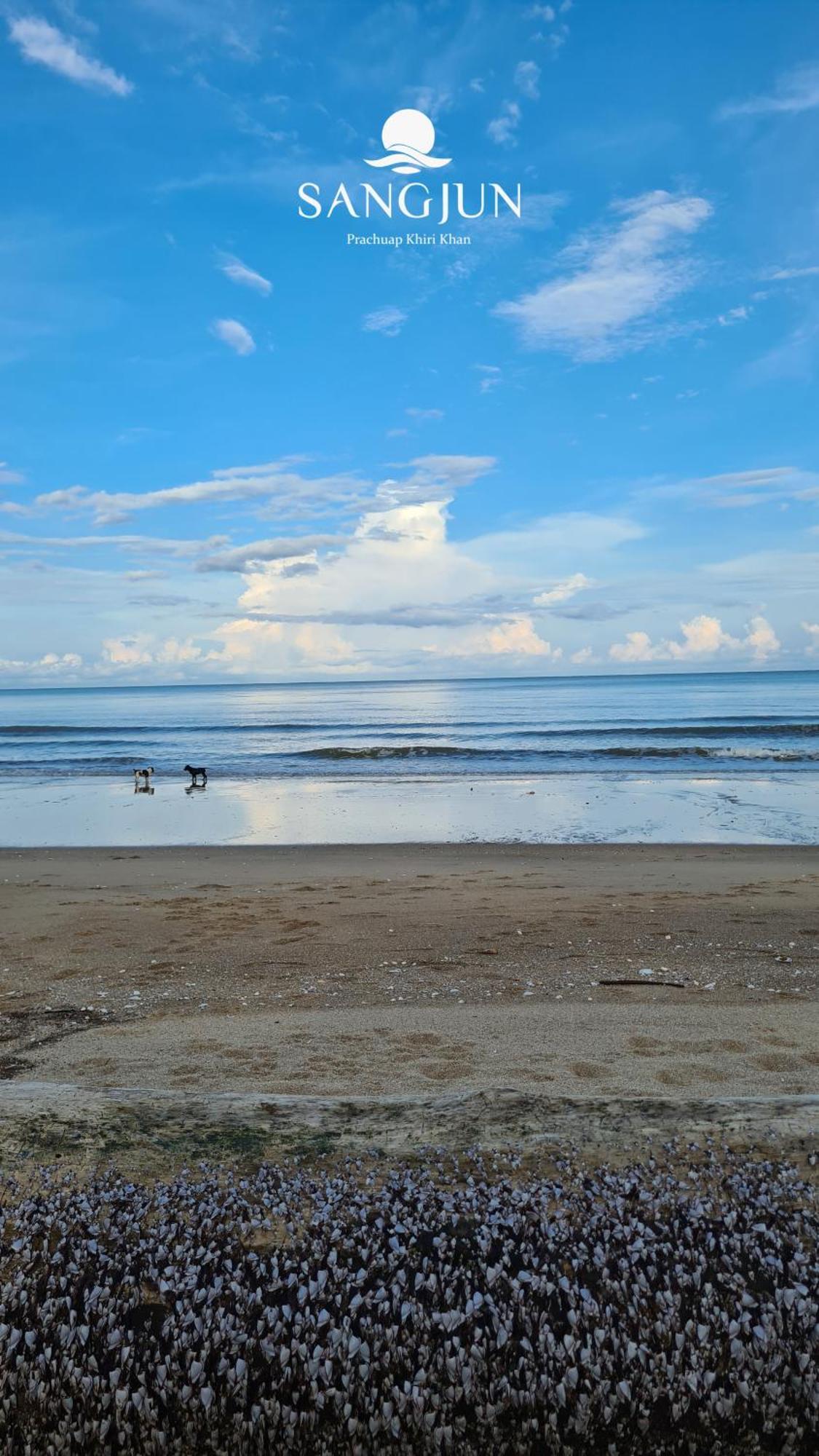 Sangjun On Beach Resort Bang Saphan Zewnętrze zdjęcie