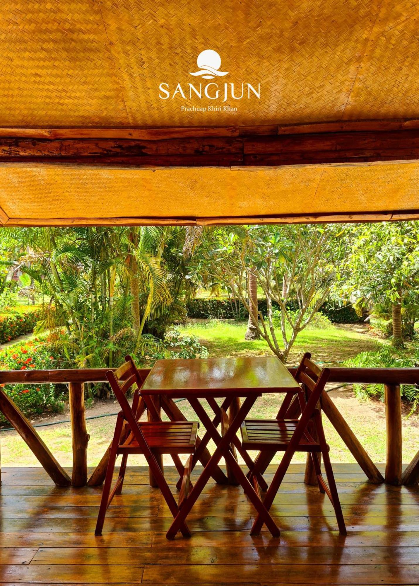 Sangjun On Beach Resort Bang Saphan Zewnętrze zdjęcie