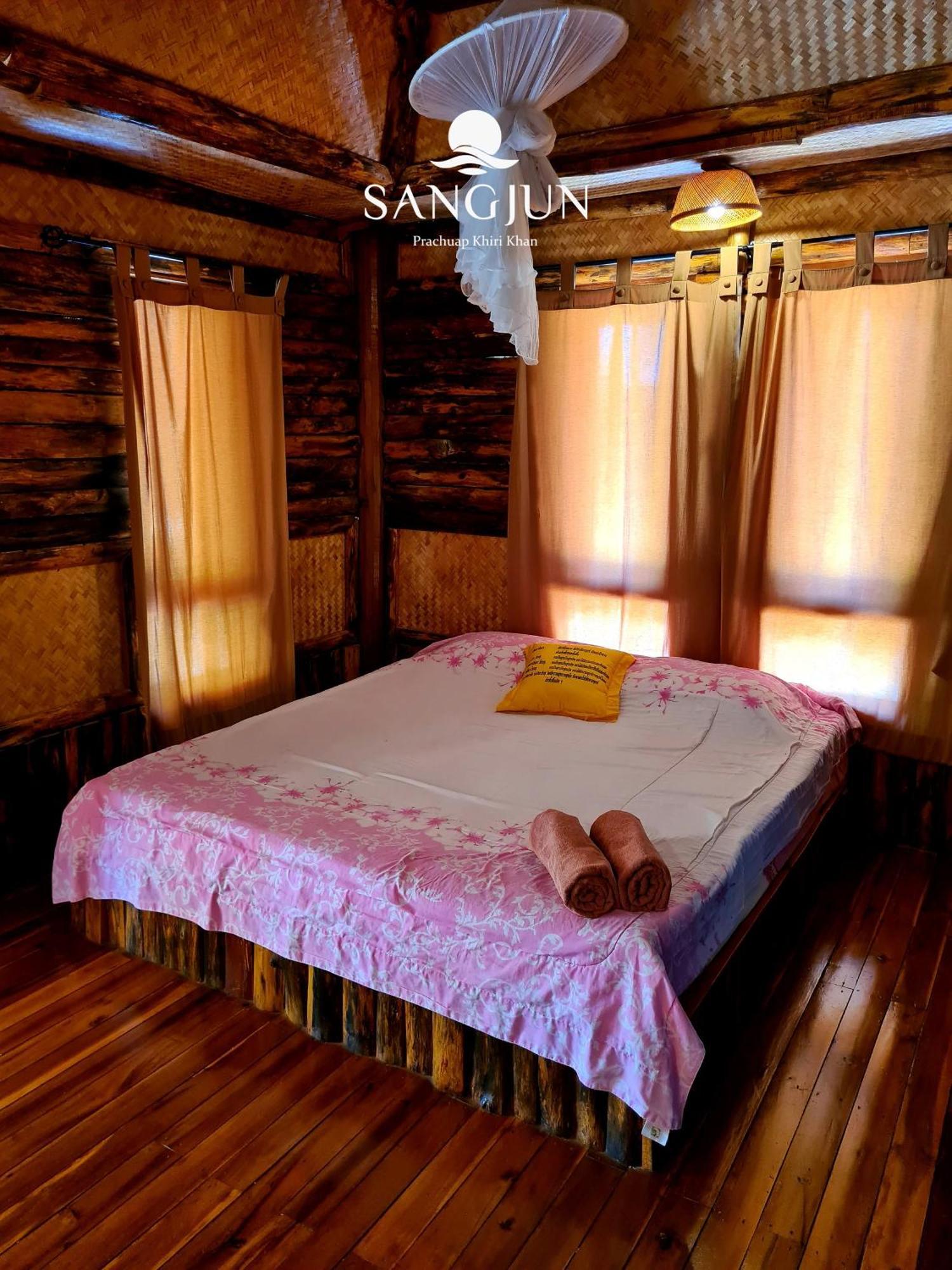 Sangjun On Beach Resort Bang Saphan Zewnętrze zdjęcie