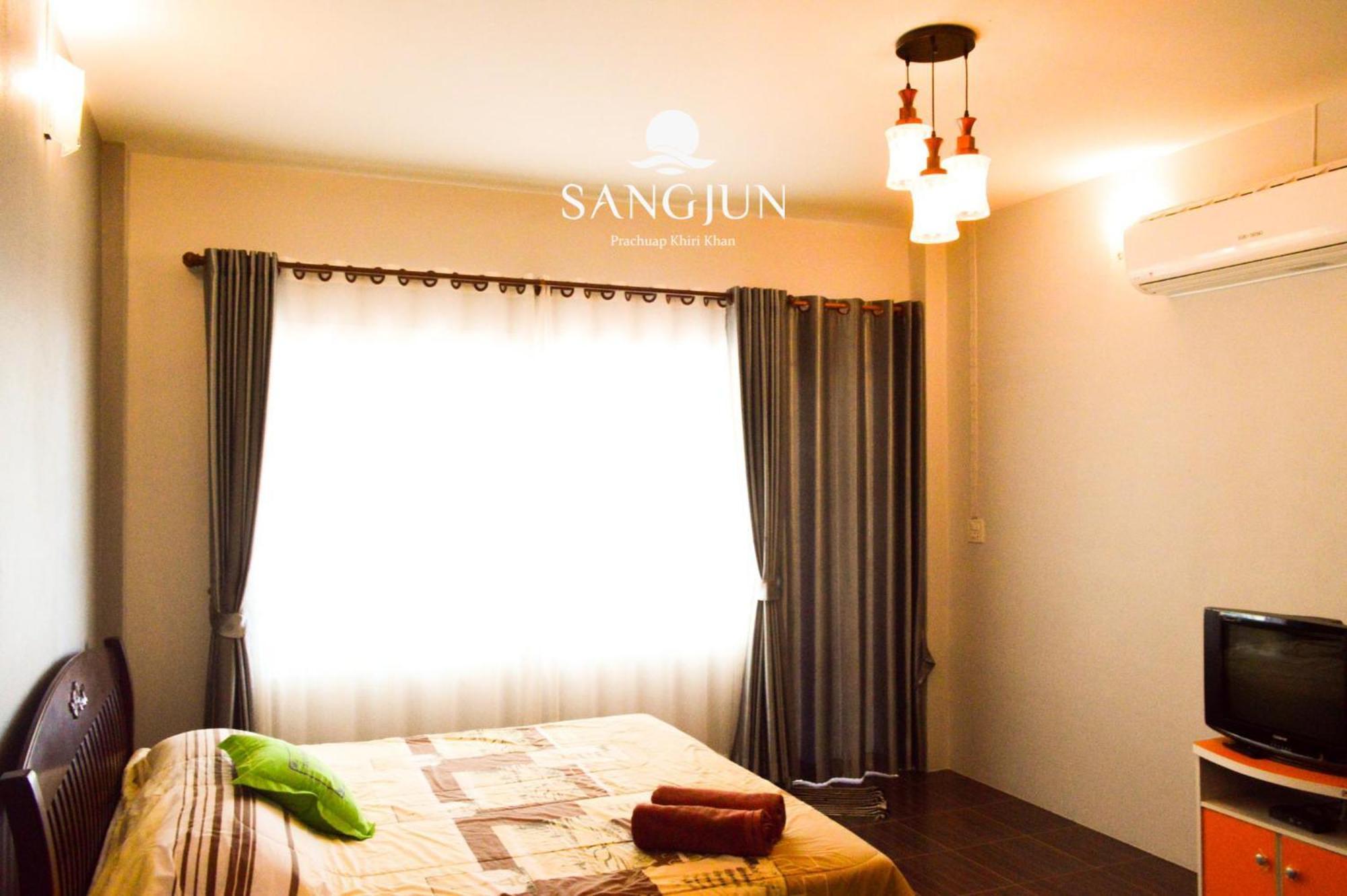 Sangjun On Beach Resort Bang Saphan Zewnętrze zdjęcie